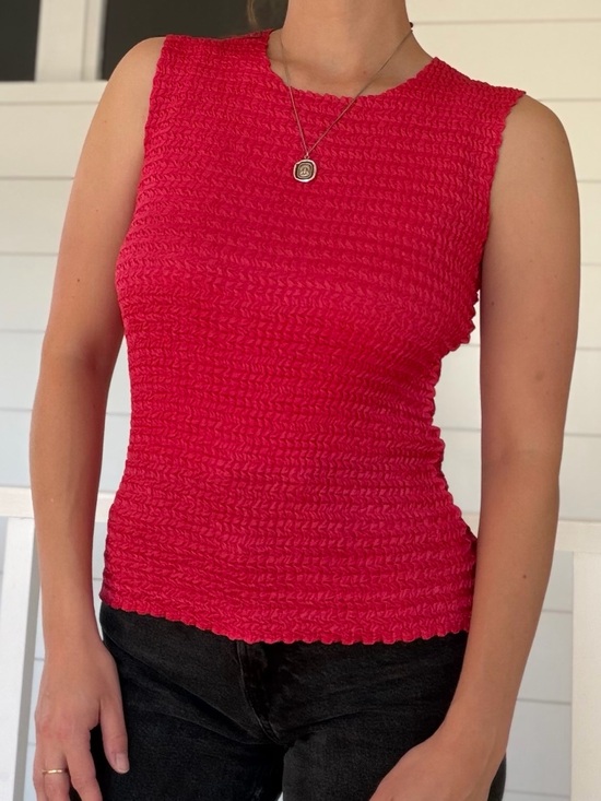 NICOLA Tops - Vintage 90s NICOLA Raspberry Red Popcorn Crinkle Sleeveless Top - Size Medium